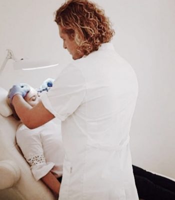 Cosmetisch arts PH Formula Skin Resurfacing Permanente make up Cosmetisch arts Huidtherapie SkinFix Schoonheidssalon Schoonheidsspecialiste Volkel Uden Veghel Oss Erp Boekel Mill Nistelrode Vorstenbosch Cosmetisch arts in Volkel uden