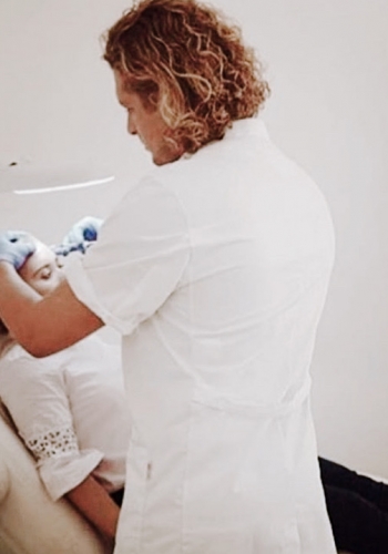 Cosmetisch arts PH Formula Skin Resurfacing Permanente make up Cosmetisch arts Huidtherapie SkinFix Schoonheidssalon Schoonheidsspecialiste Volkel Uden Veghel Oss Erp Boekel Mill Nistelrode Vorstenbosch Cosmetisch arts in Volkel uden